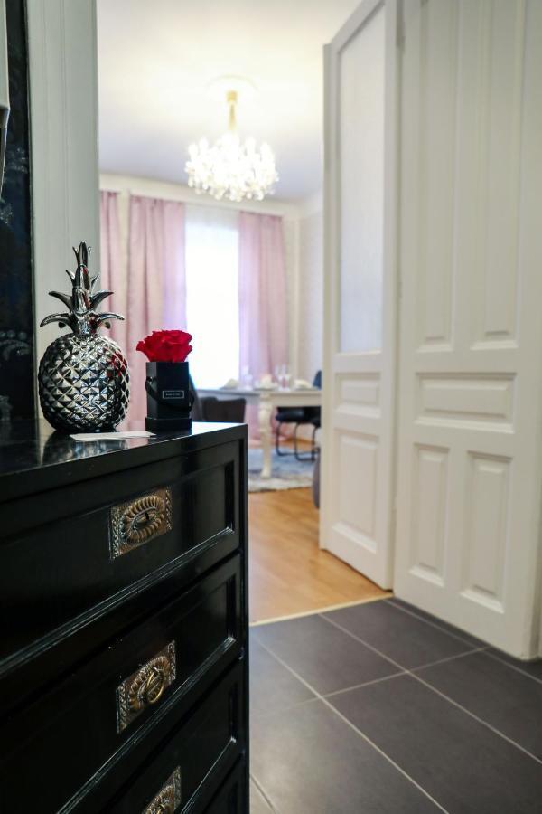 Sophies Place Augarten - Imperial Lifestyle Parking Apartment Wien